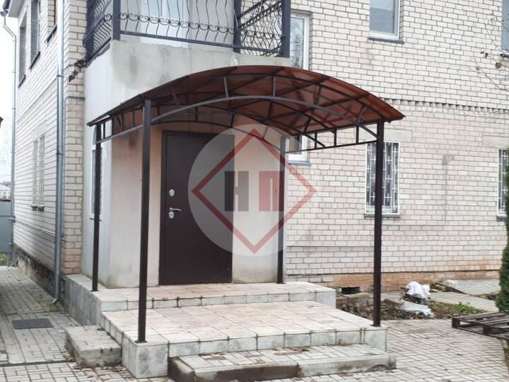 недорогой навес для крыльца частного дома