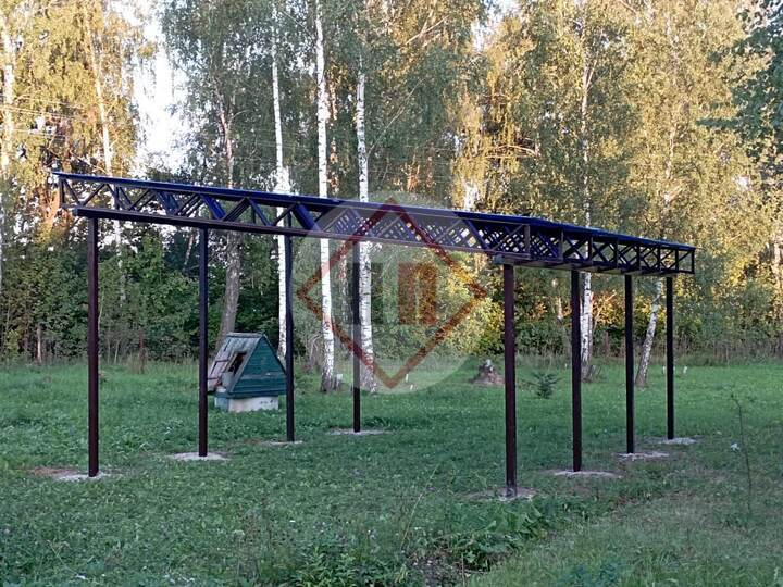 односкатный навес из поликарбоната синего цвета