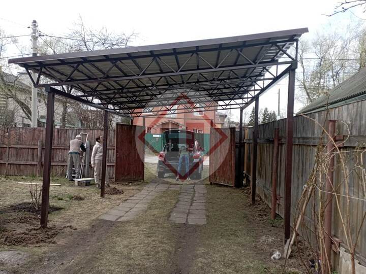 навес для автомобиля с крышей из профлиста