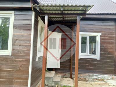 недорогой односкатный навес над крыльцом