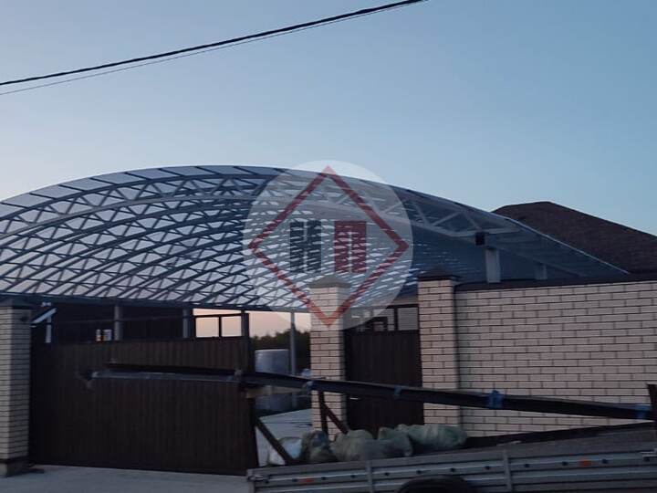 навес огромных размеров