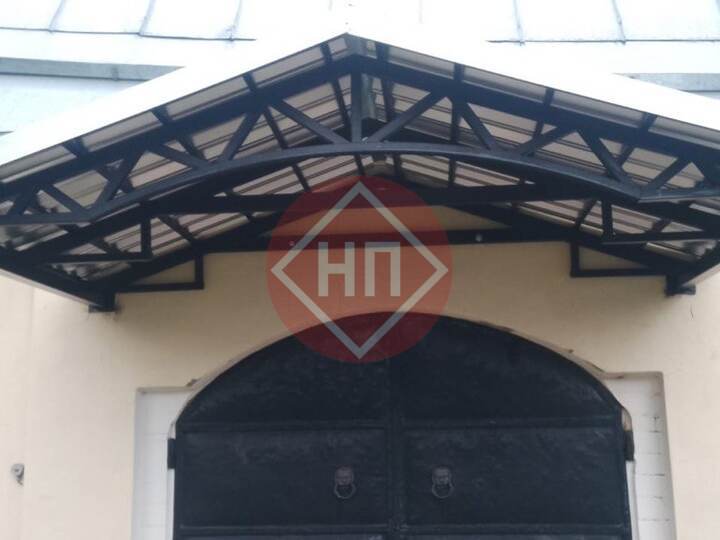 навес над крыльцом из профлиста