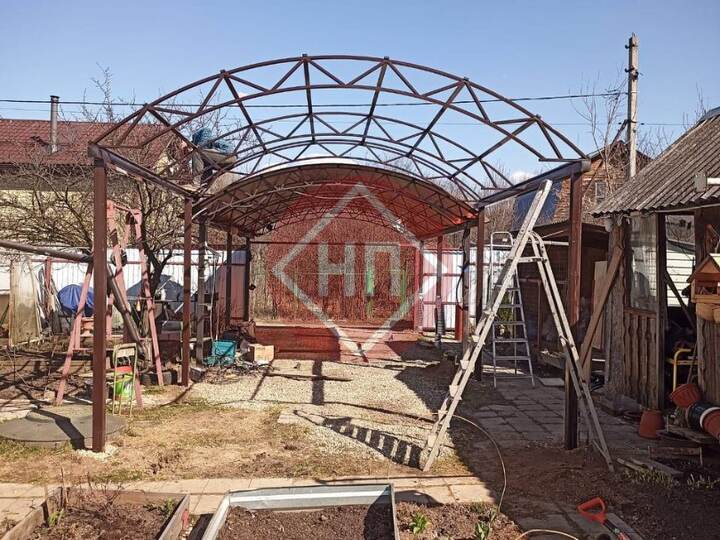 сложный арочный навес из сотового поликарбоната