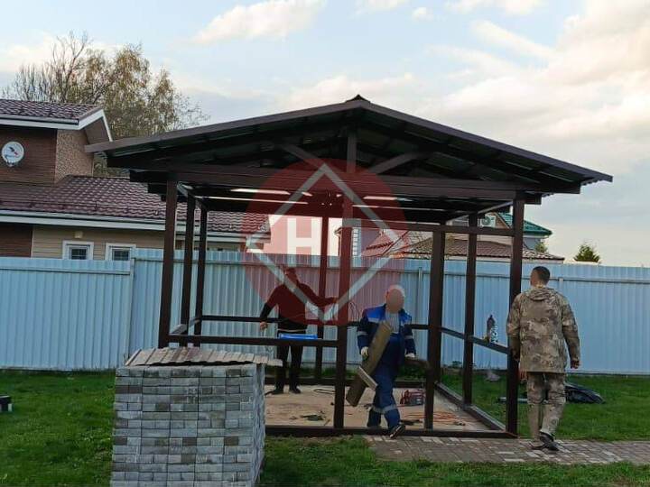 навес для загородного дома, кровля из профлиста