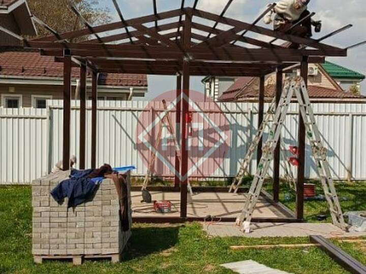 навес для загородного дома, кровля из профлиста