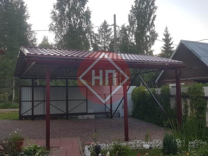 навес из металлочерепицы для деревянного дома